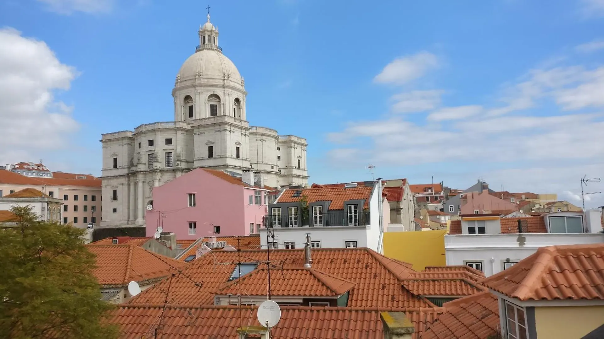 Alfama 2 - Attic With View Daire Lisboa Portekiz